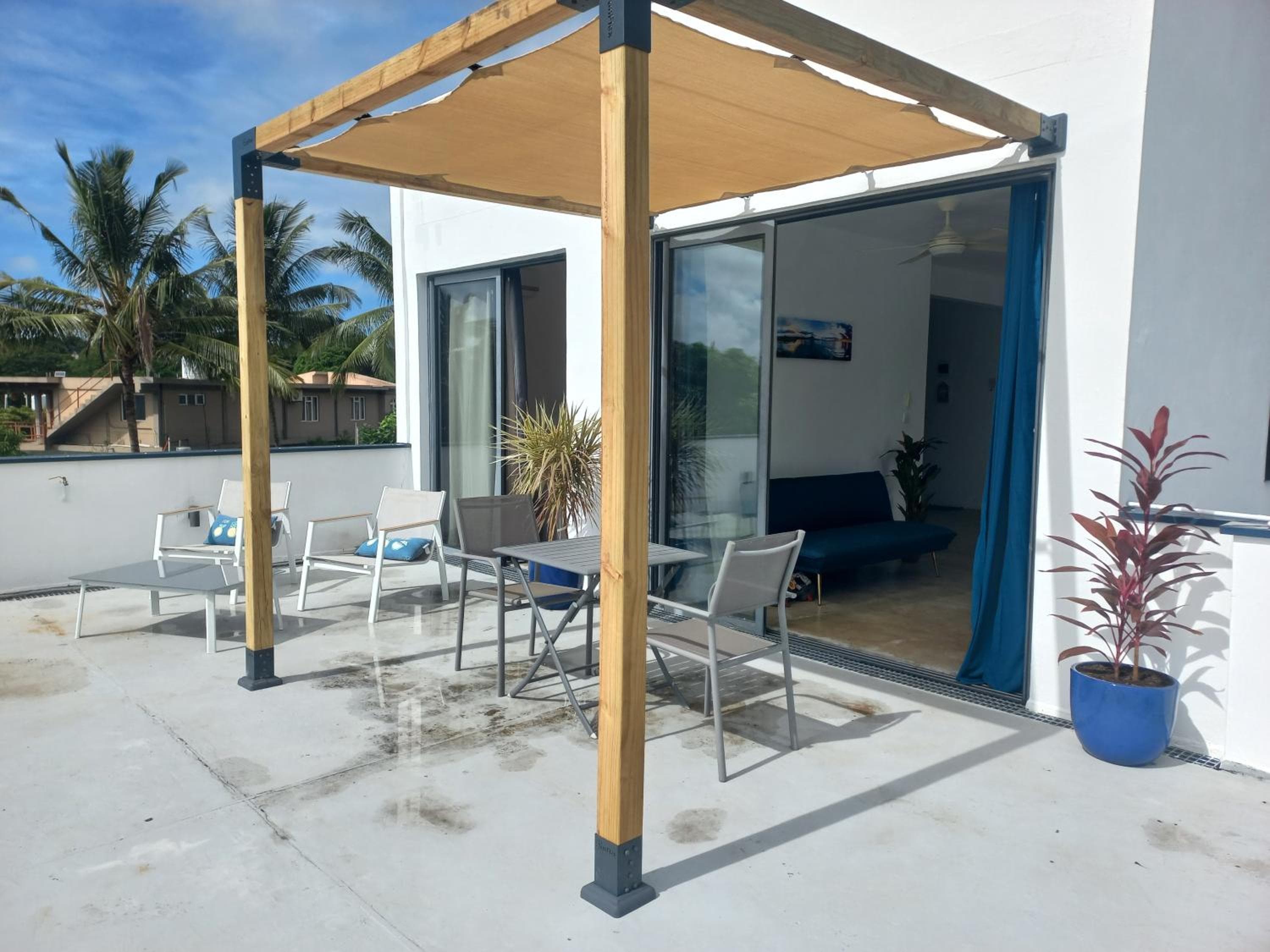 Appartement moderne face à la mer