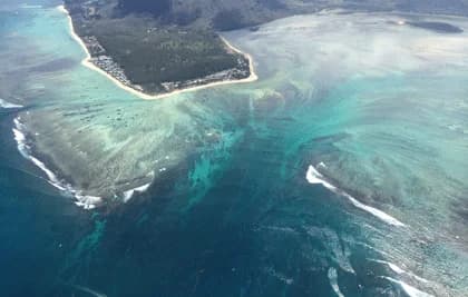 The underwater waterfall illusion and reef seen from above