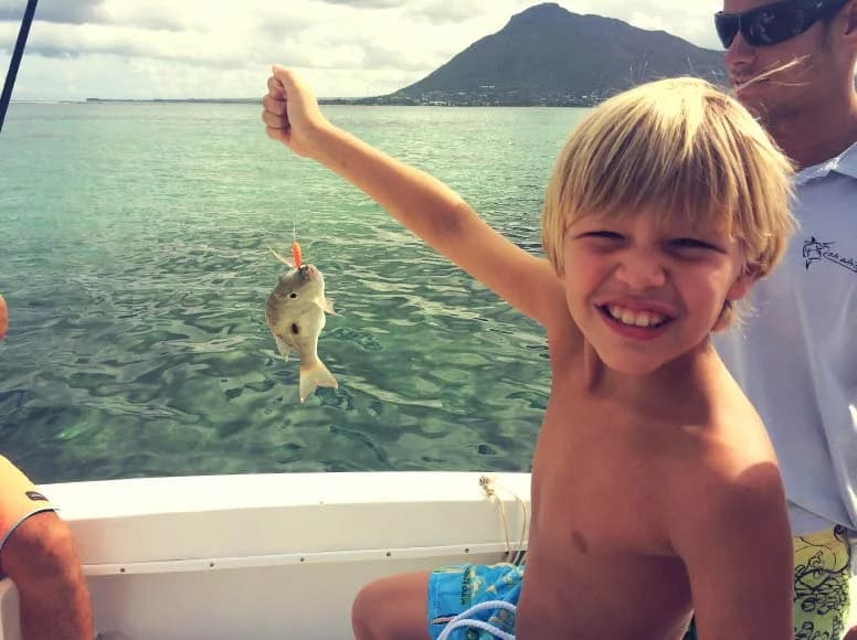 Family and Kids Fishing with Snorkelling