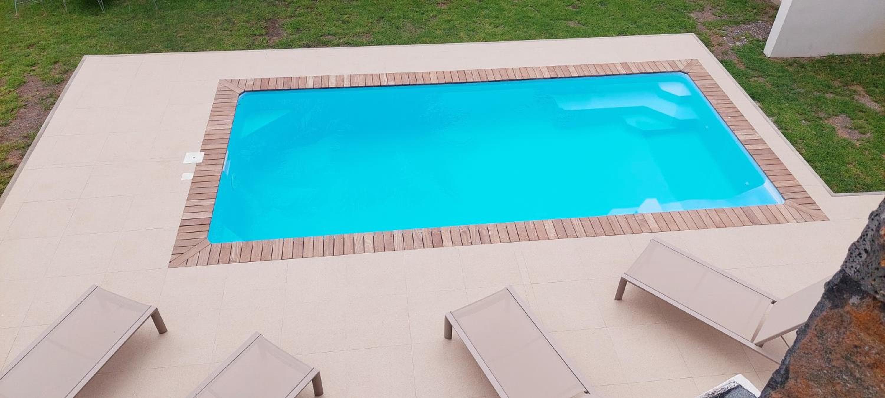 Canari Waterfront Villas