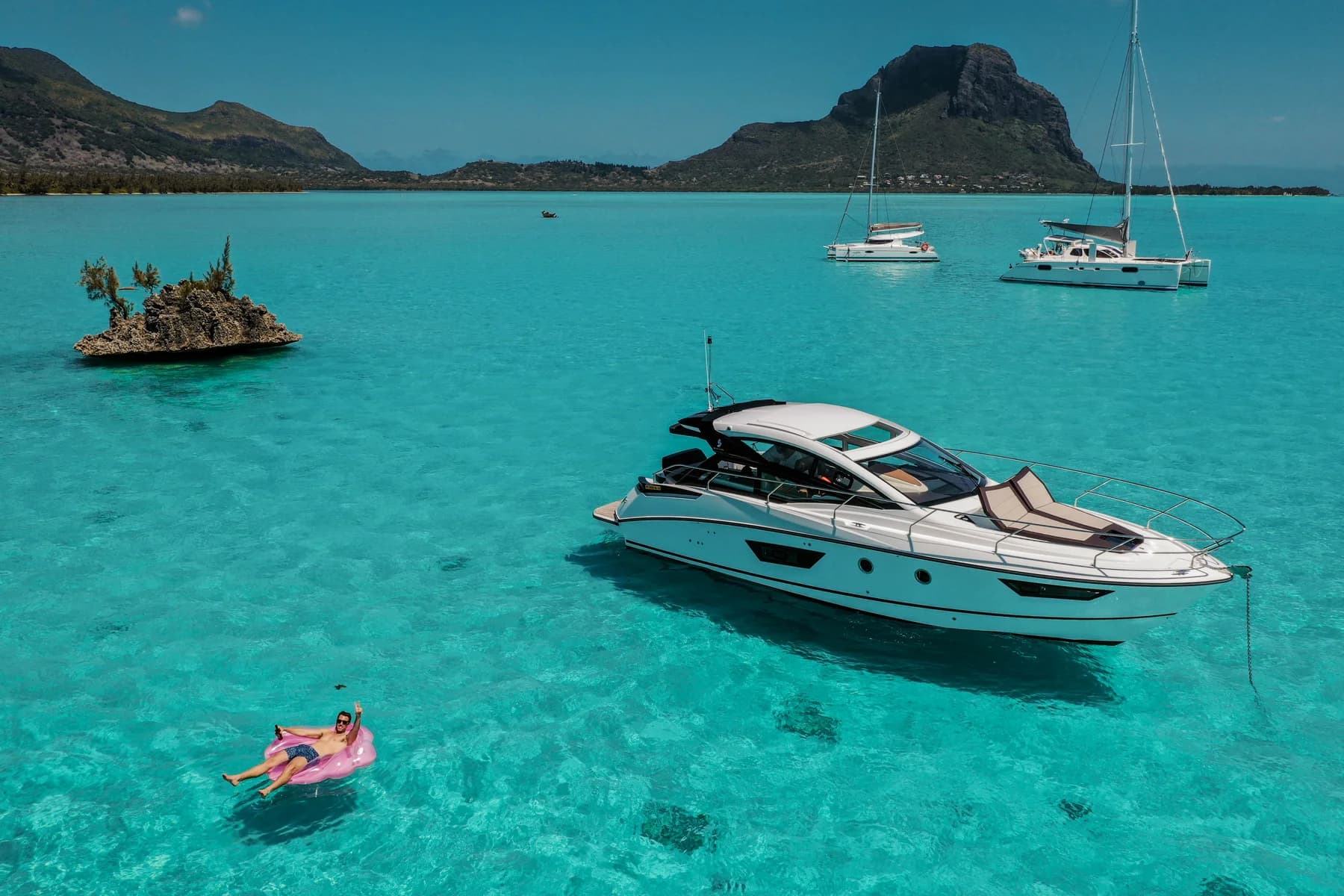 Maga Kani 私人机动游艇包船，Yacht Mauritius