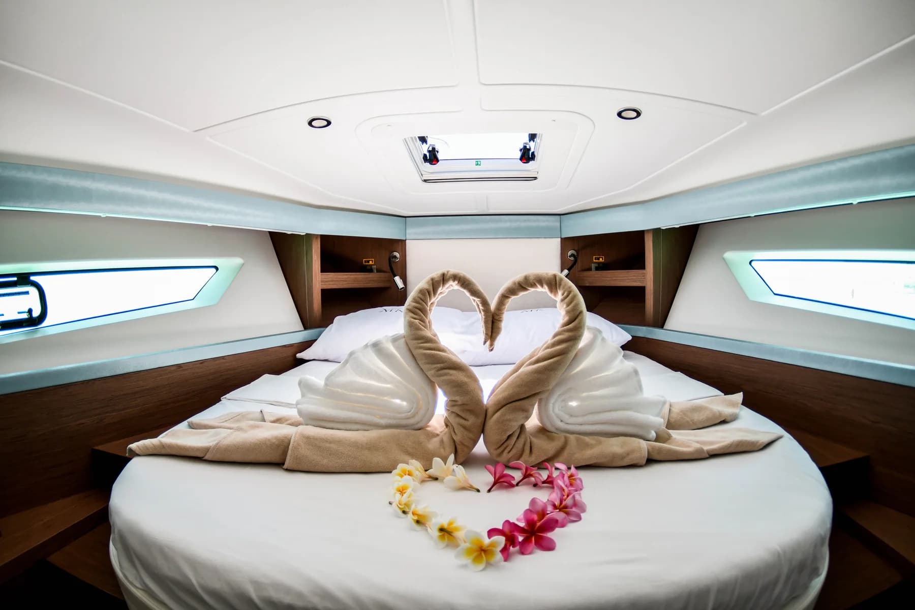Maga Kani 私人机动游艇包船，Yacht Mauritius